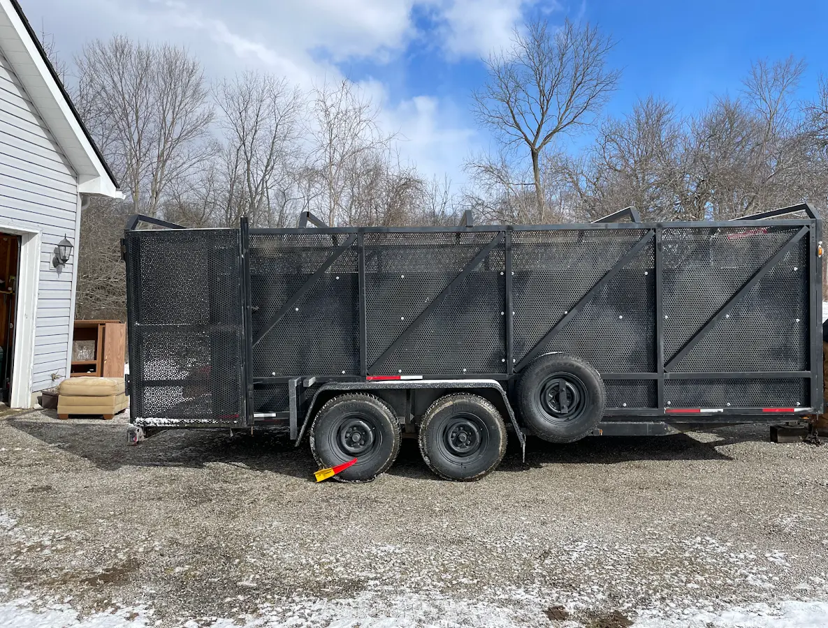 8 Yard Dumpster Rental in Bee Ridge, FL